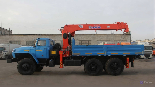 Бортовой Урал-М 4320-19** кабина 4320 капотный c КМУ Kanglim KS 1256 GII