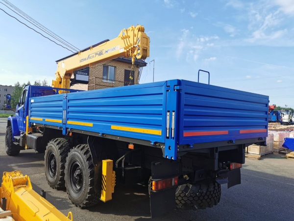 Бортовой Урал Next 4320 c КМУ Soosan SCS 746