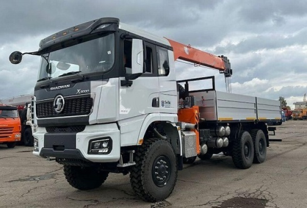 Бортовой Shacman 6x6 односкатный c КМУ HANGIL HGC 756