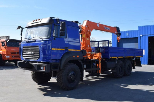 Бортовой Урал-М 4320-4972 бескапотный c КМУ HANGIL HGC 976