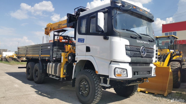 Бортовой Shacman 6x6 односкатный c КМУ Soosan SCS 736 L2