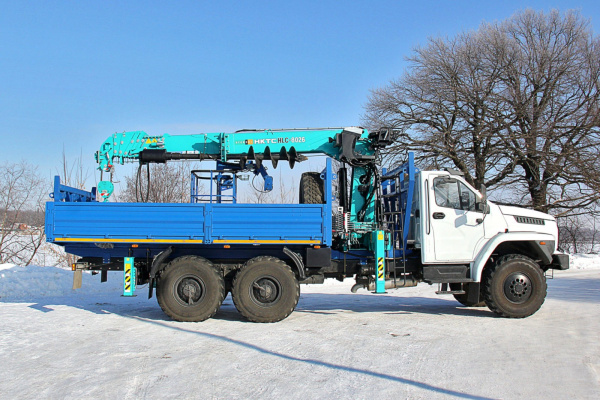 Бортовой Урал Next 4320 c КМУ HYUNDAI EVERDIGM (HKTC) HLC-8026 под бур