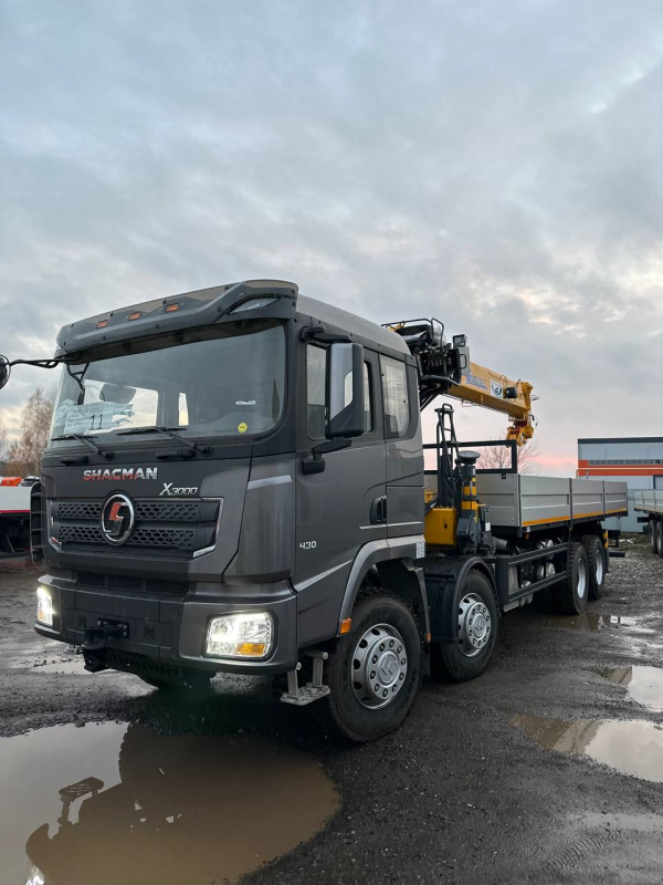 Бортовой Shacman 8x4 c КМУ XCMG SQS 350-5