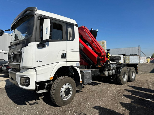 Седельный тягач Shacman 6x6 двускатный c КМУ SunHunk К-238-4